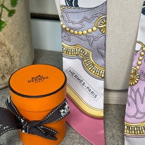 HERMES Silk Twilly with Box